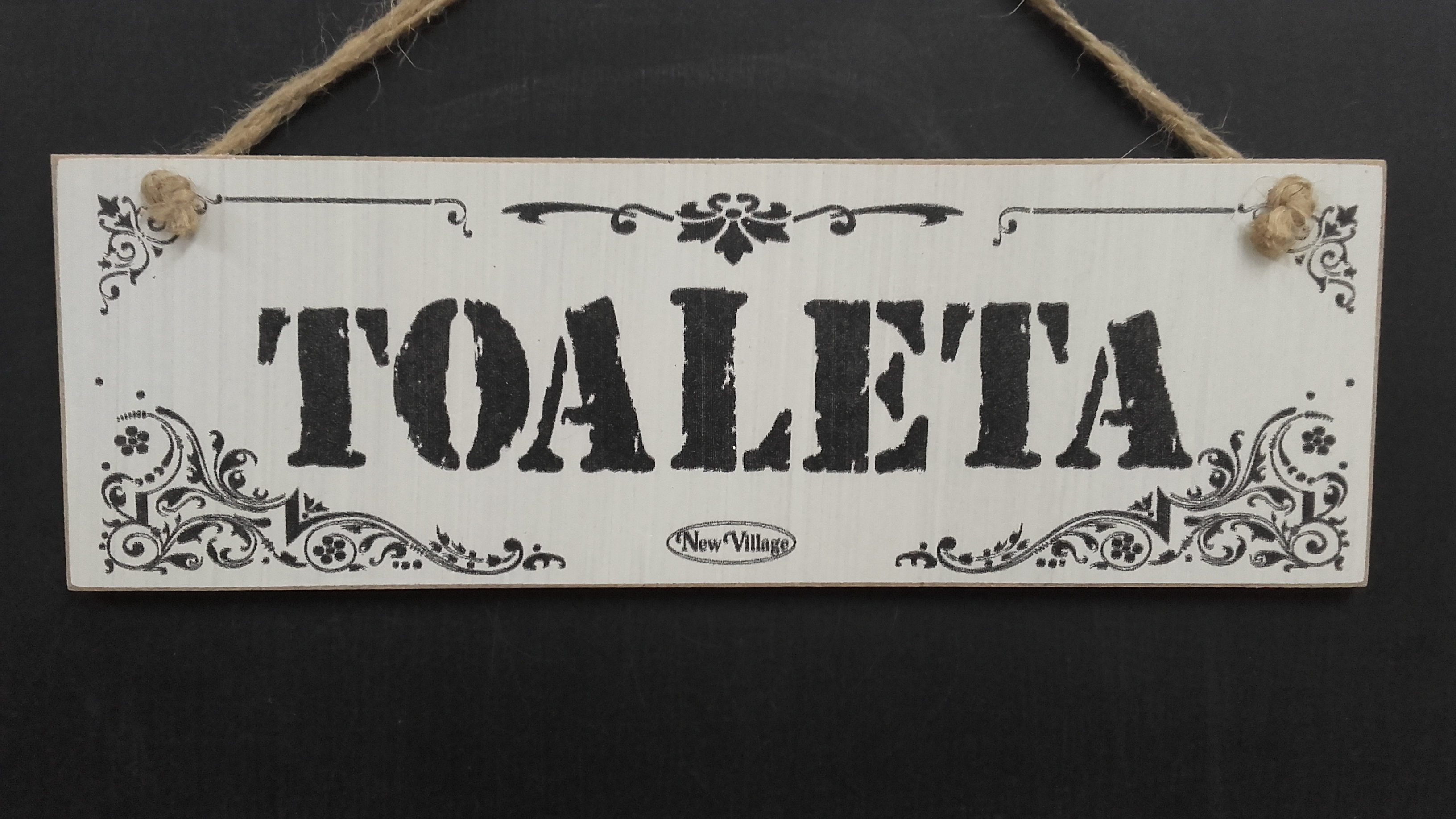 Drevený nápis TOALETA